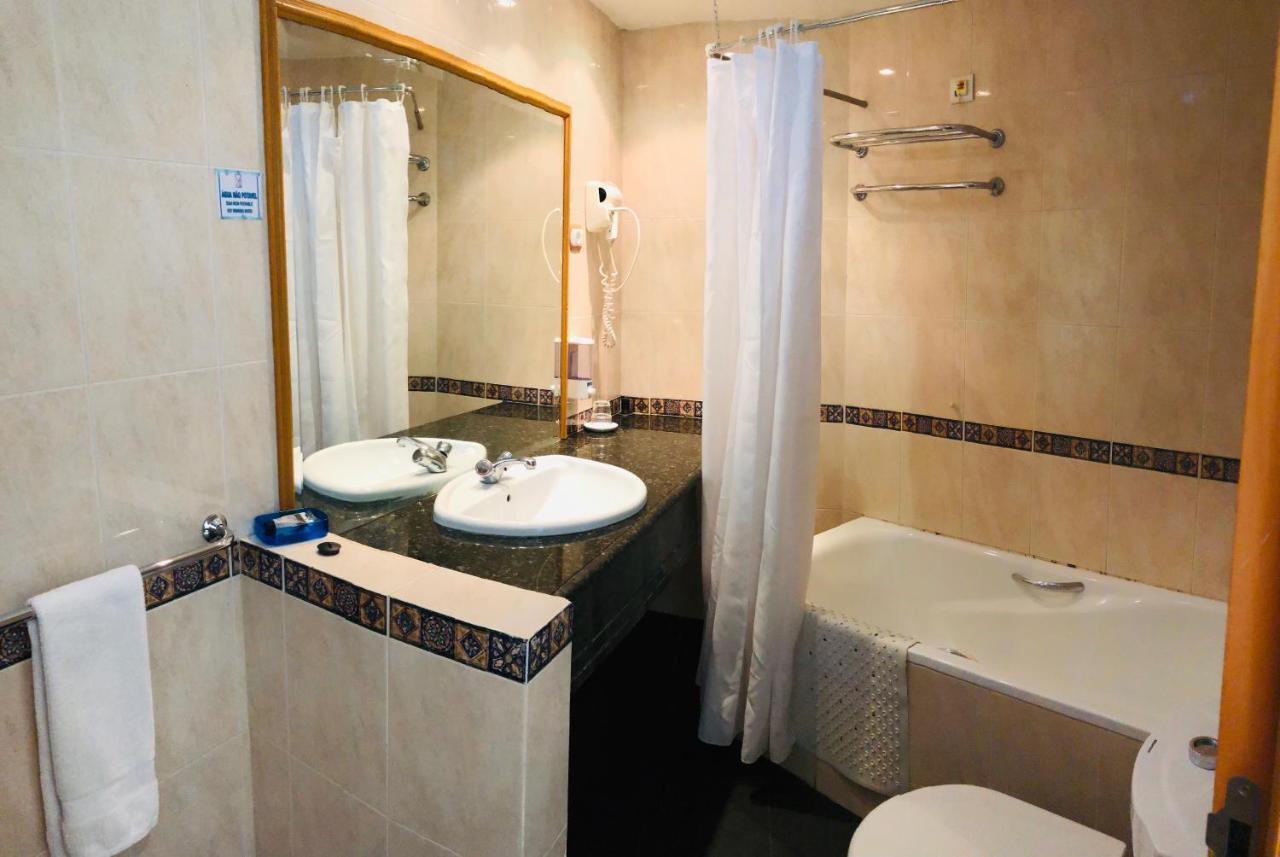 Golden Park Hotel Luanda Exterior photo