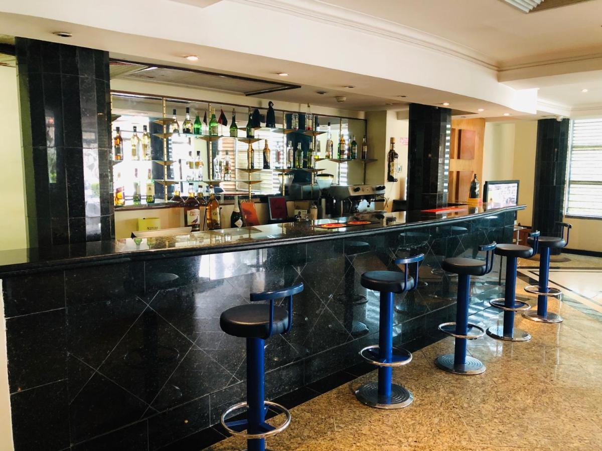 Golden Park Hotel Luanda Exterior photo