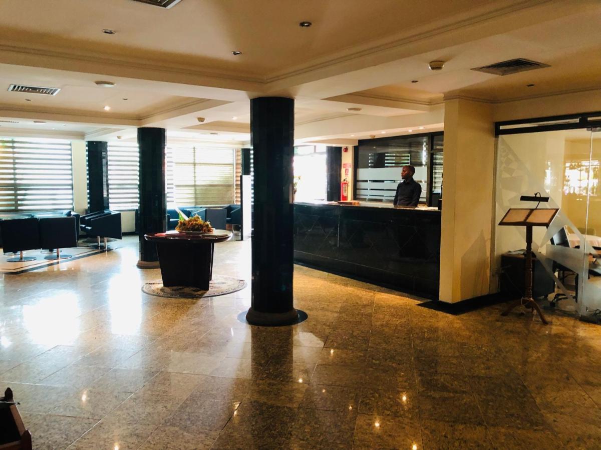 Golden Park Hotel Luanda Exterior photo